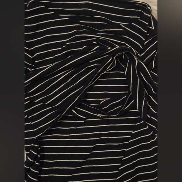 GAP Maternity Top for Year Round by Gap Body; Size XL; Navy with White Stripes - Picture 11 of 16